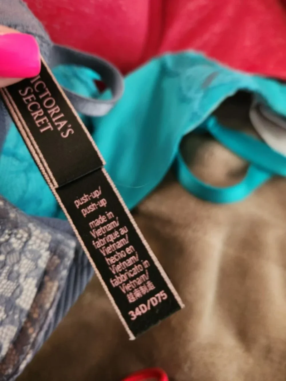Victoria's Secret lot of 6 34D bra set